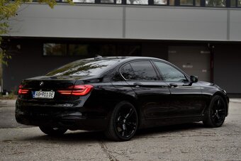 BMW Rad 7 740 xDrive - 7