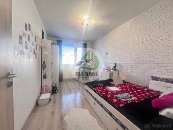 ZNÍŽENÁ CENA Exkluzívne na predaj 4 izbový byt s loggiou - - 7