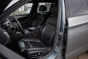 BMW 520d Touring xDrive Sport Line - 7