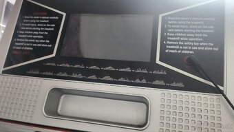 Predám profi bežecký 2 motorový pás Techfitness H 900 - 7