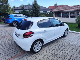 Peugeot 208- 1.2 benzín 60kw.. - 7