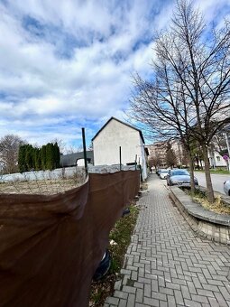 Na predaj stavebná parcela v centre mesta na Podzámskej ulic - 7