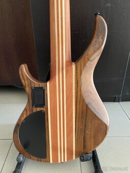 5 strunová bezpražcová basgitara Harley Benton HBZ-2005 - 7