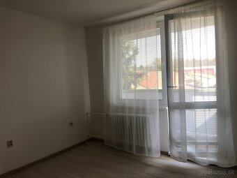 Prenajmem zrekonštruovaný svetlý 1-izbový byt v Skalici - 7