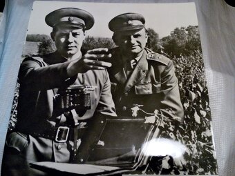 staré foto z čias socializmu / transparent - 7