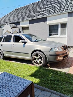 Škoda Octavia combi II 2.0tdi automat - 7