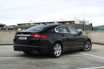 Jaguar F-Pace 2.0 I4 300k Prestige AWD AT8 - 7