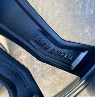 R19 ®️ Originál M-Packet 5x112 8J ET47 • X1 X2 - 7