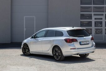 Opel Astra Sport Tourer 2.0 CDTI BiTurbo - 7