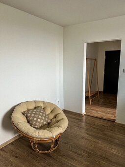 🏡 Na prenájom zrekonštruovaný 2-izbový byt s balkónom - 7
