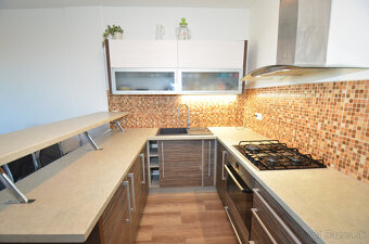 Pekný 2-izb. byt so šatníkom a vlastným kúrením. Nízke nákla - 7