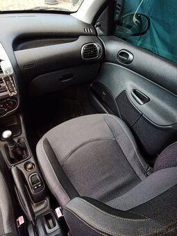 Peugeot 206 1.4 benzín - 7