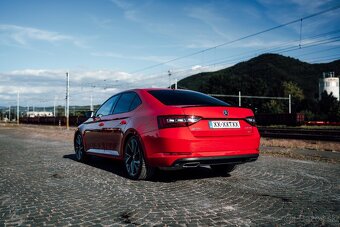 ŠKODA SUPERB 2.0 tsi SPORTLINE - 7