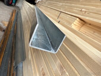 U profil pozinkovaný 20×30×20 mm – 3m / len 6 € - 7