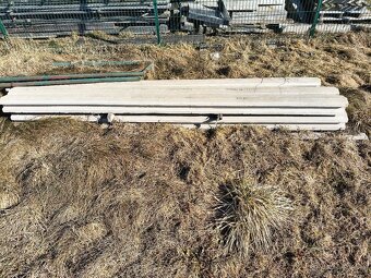 Betónový plot so stĺpikmi - 7