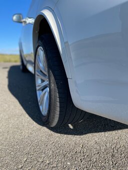 BMW X5 xDrive30d F15 A/T - 7