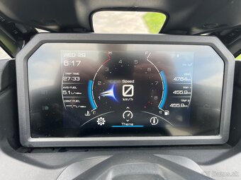 Yamaha Tmax TECH Max 560 - 7
