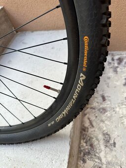 Horsky bicykel celoodpruzeny Giant - 7