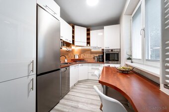 Zrekonštruovaný 3i tehlový byt s balkónom - Podhradová - 7