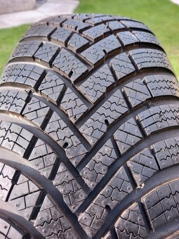 205/60 r16 zimne pneumatiky - 7