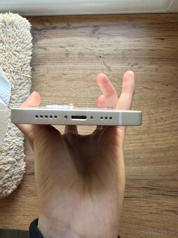 Apple iPhone 13 128 GB Starlight (biely) - 7