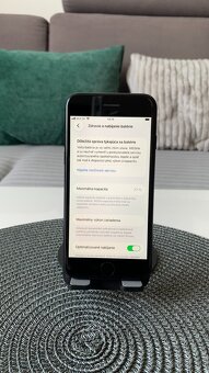 Apple iPhone SE 2020 Black, iOS 26 - 7