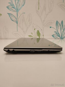 Samsung NP275E5E AMD E2-2000 6 GB RAM/250 GB HDD - 7