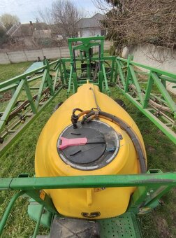 Na predaj postrekovač John Deere 732 - 7