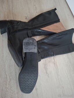 Predám tenisky na platforme hōgl kožené a čižmy. - 7