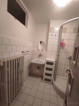 Prenájom 2- izbový byt blízko centra Levice - 7