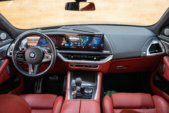 BMW XM - 7