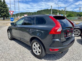 Volvo XC60 2.4D Momentum Geartronic - 7