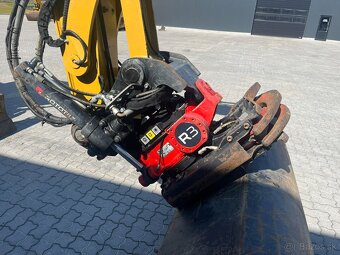 Caterpillar 310 - 7
