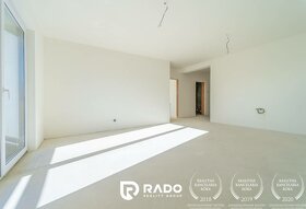 RADO | Nový 2 - izbový byt s vlastným kúrením a parkovacím m - 7