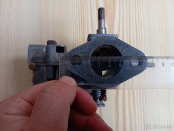 Predám karburátor Solex 30 UAHD, - 7