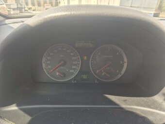 Predám volvo v 50 1.6 diesel - 7