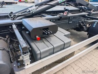 Iveco Eurocargo 120E18, nový 8t hákový nosič - 7