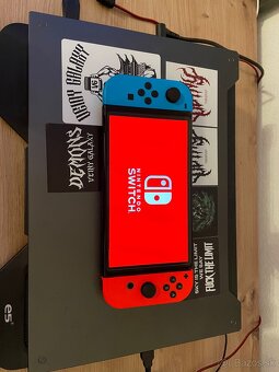 Nintendo Switch OLED - TOP stav + 2 ovládače + 2 hry - 7
