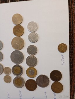 Hodnotné mince a bankovky. - 7