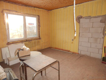 SPEKTRUM REALITY - Na Predaj 3 -izbový rodinný dom s pozemko - 7