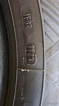 Predám 4ks skoro nové letné 205/60r16-92H Good Year - 7
