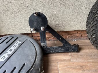 Land Rover Defender rezerva  Offroad MP a drziak - 7