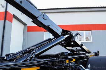 MERCEDES ATEGO HÁKOVÝ NOSIČ KONTAJNEROV HYDRAULICKÁ RUKA EU5 - 7