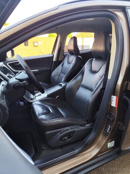 Volvo XC60 2.4 4x4 - 7