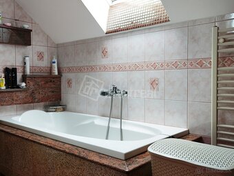 Ponúkame Vám exkluzívny rodinný dom, poschodový, sup… - 7