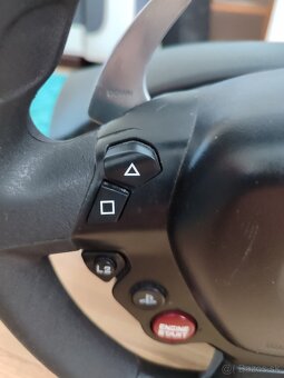 Volant na thrustmaster Ferrari na PS5 - 7