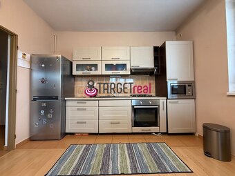 SLNEČNÝ 2-IZBOVÝ BYT S VEĽKÝM BALKÓNOM A SÚKROMNÝM DVOROM - 7