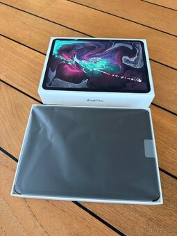iPad Pro 11 256 GB, Apple Magic Keyboard Folio - 7