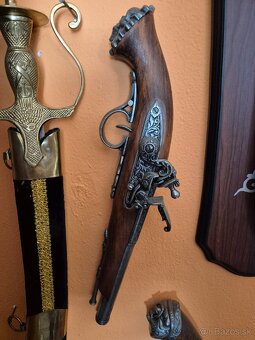 Repliky kresadlovych pištolí - 7