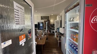 Polyfunkčná budova so stabilnými nájomcami v Diviakoch - 7